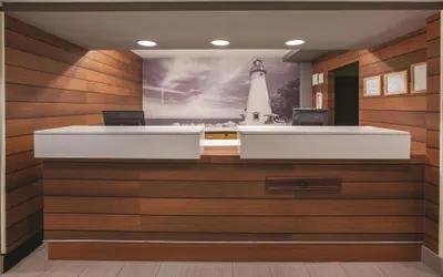 Photo 5 - La Quinta Inn & Suites by Wyndham Erie
