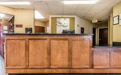 Photo 2 - Quality Suites New Iberia