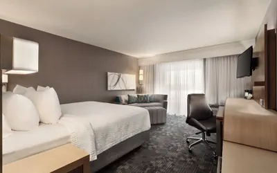 Photo 5 - Courtyard by Marriott Topeka