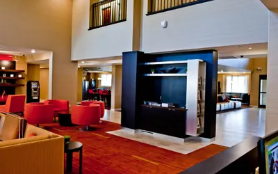 Photo 2 - Courtyard by Marriott Decatur