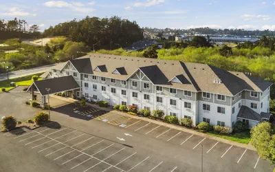Photo 2 - La Quinta Inn & Suites by Wyndham Newport
