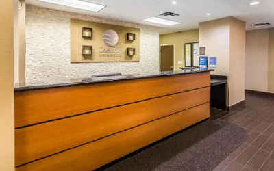 Photo 3 - Comfort Inn & Suites Dalton West