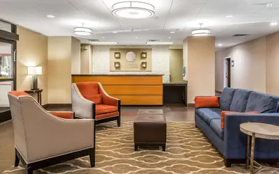 Photo 4 - Comfort Inn & Suites Dalton West
