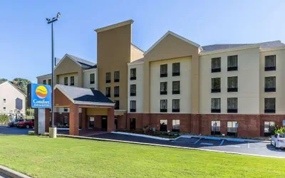 Photo 2 - Comfort Inn & Suites Dalton West