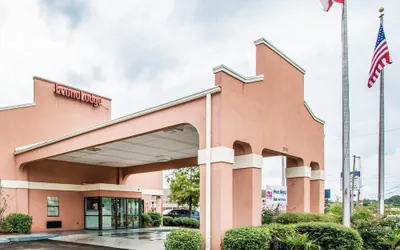 Photo 2 - Econo Lodge Dothan West