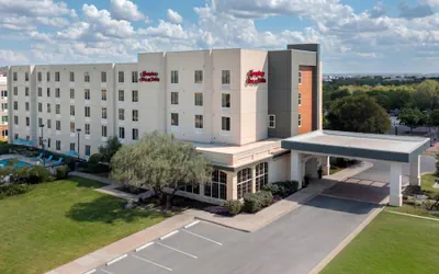 Photo 2 - Hampton Inn & Suites Austin-Airport