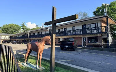 Photo 2 - Community Court Motel