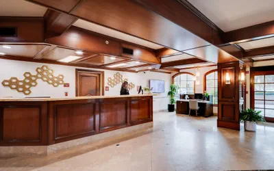 Photo 3 - Ayres Suites Mission Viejo – Lake Forest