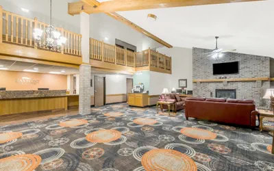 Photo 2 - Baymont by Wyndham Marshalltown