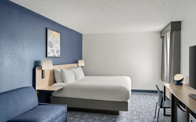 Photo 5 - City Express By Marriott Freeport