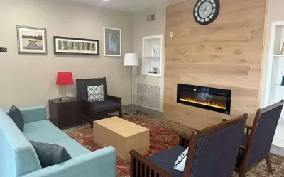 Photo 5 - Country Inn & Suites by Radisson, Elgin, IL