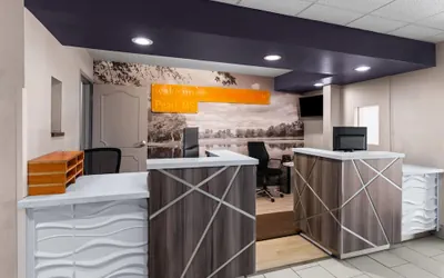 Photo 4 - La Quinta Inn & Suites by Wyndham Jackson Airport/Pearl