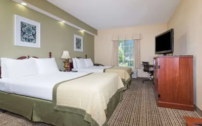 Photo 4 - Baymont by Wyndham Lakeland