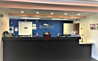 Photo 2 - Baymont by Wyndham Lakeland
