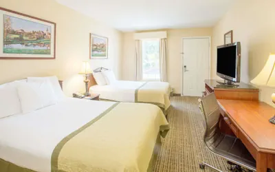 Photo 5 - Baymont by Wyndham Dunn