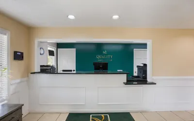 Photo 3 - Quality Inn & Suites Greensboro near Lake Oconee