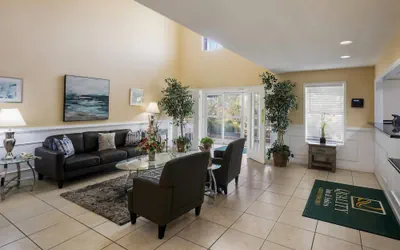 Photo 4 - Quality Inn & Suites Greensboro near Lake Oconee