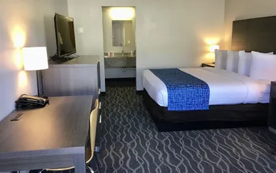 Photo 2 - Travelodge Inn & Suites by Wyndham Missoula University Park
