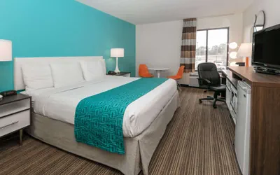 Photo 2 - Howard Johnson by Wyndham Scott Lafayette