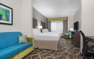 Photo 4 - Holiday Inn Express & Suites Ames by IHG
