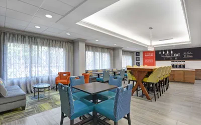 Photo 3 - Hampton Inn Gallatin