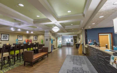 Photo 3 - Hampton Inn Eugene