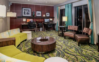 Photo 4 - Hampton Inn Eugene