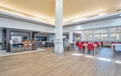 Photo 5 - Hilton Garden Inn Jacksonville Airport