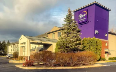 Photo 2 - Sleep Inn & Suites Queensbury - Lake George
