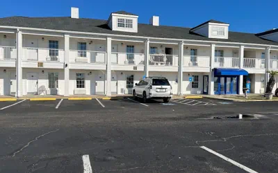 Photo 2 - Motel 6 Georgetown, SC - Marina