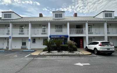 Photo 2 - Baymont by Wyndham Thomasville