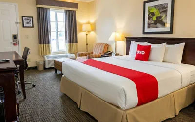 Photo 2 - Bonita Lakes Inn by Capital O Meridian I20