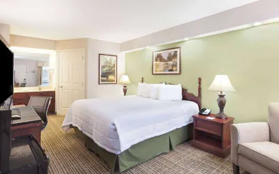 Photo 4 - Baymont by Wyndham Tullahoma
