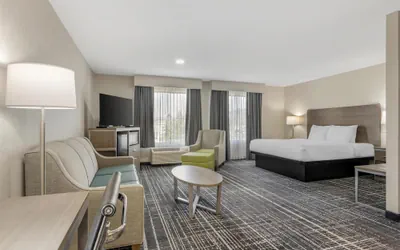 Photo 5 - Best Western Commerce Inn