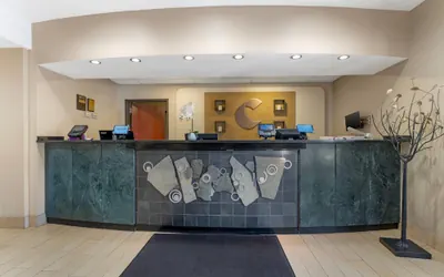 Photo 5 - Comfort Suites Pittsburgh Airport
