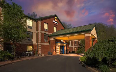 Photo 2 - Comfort Suites Pittsburgh Airport