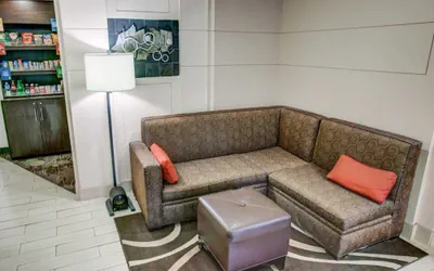 Photo 4 - Comfort Suites Pittsburgh Airport