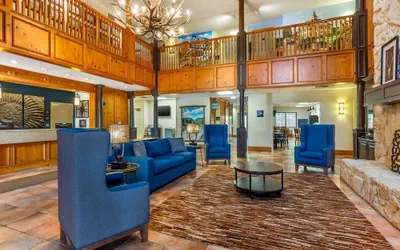 Photo 2 - Best Western Dinosaur Valley Inn & Suites