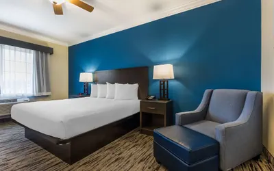 Photo 4 - Best Western Dinosaur Valley Inn & Suites