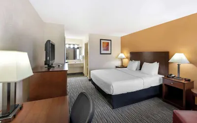 Photo 5 - Best Western Snyder Inn