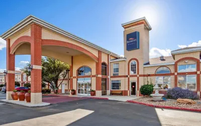 Photo 2 - Baymont by Wyndham Lubbock