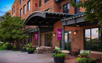 Photo 2 - Residence Inn Minneapolis Downtown at The Depot by Marriott