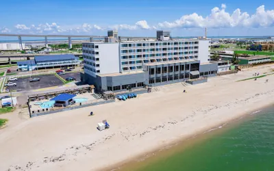 Photo 2 - DoubleTree by Hilton Corpus Christi Beachfront
