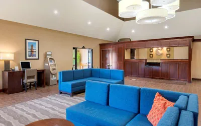 Photo 4 - Comfort Inn & Suites Cincinnati Eastgate