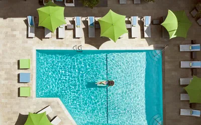 Photo 2 - Sunset Marquis