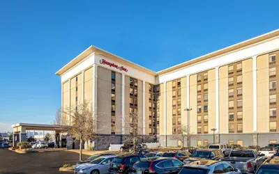Photo 2 - Hampton Inn Boston - Logan Airport