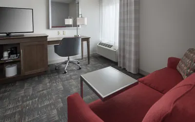 Photo 5 - Hampton Inn Boston - Logan Airport