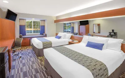 Photo 5 - Microtel Inn & Suites by Wyndham Manistee