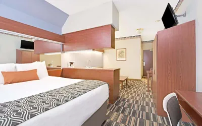 Photo 4 - Microtel Inn & Suites by Wyndham Urbandale/Des Moines