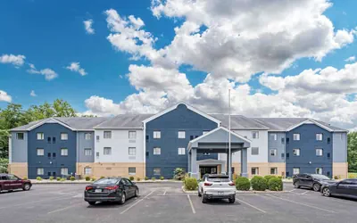 Photo 2 - Country Inn & Suites by Radisson, Pickerington, OH